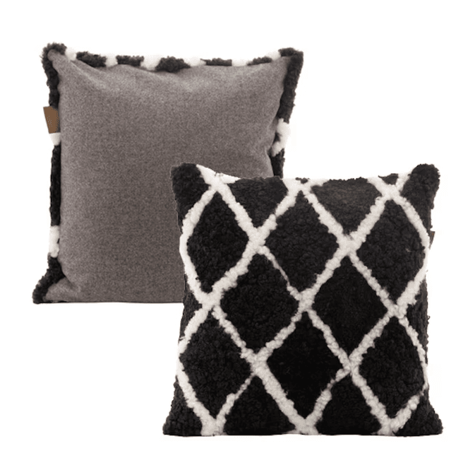 Hovedbilde Shepherd Scarlett Pute Saueskinn/Ull 40x40