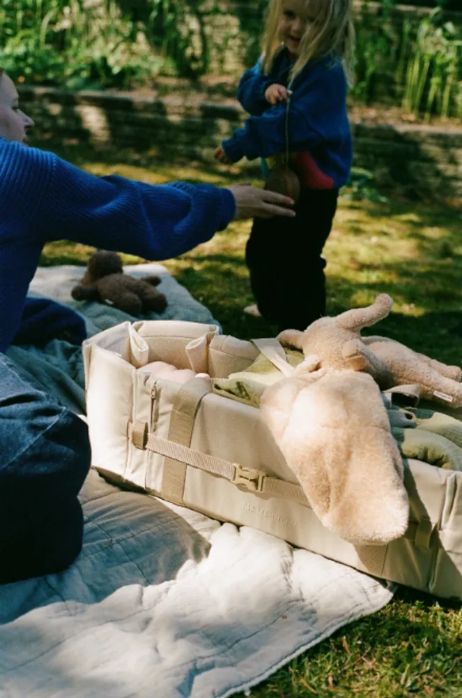 Membantu Babylift Bærenest Natur