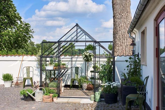 Hovedbilde Halls Drivhus Qube 8 Herdet Glass Sort 6,3 m²