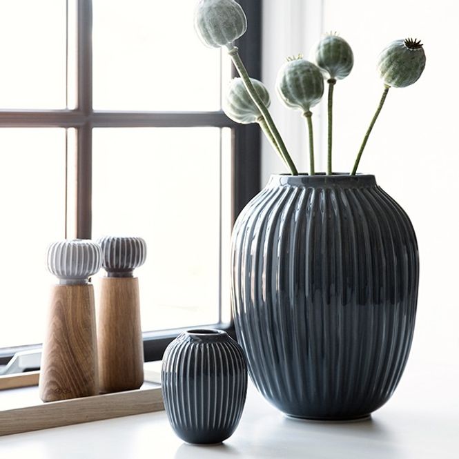 Hovedbilde Kähler Hammershøi Minivase Antrasittgrå 10,5 cm