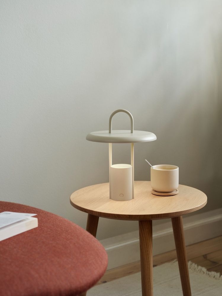 Stelton Pier Lampe LED trådløs sand 25cm
