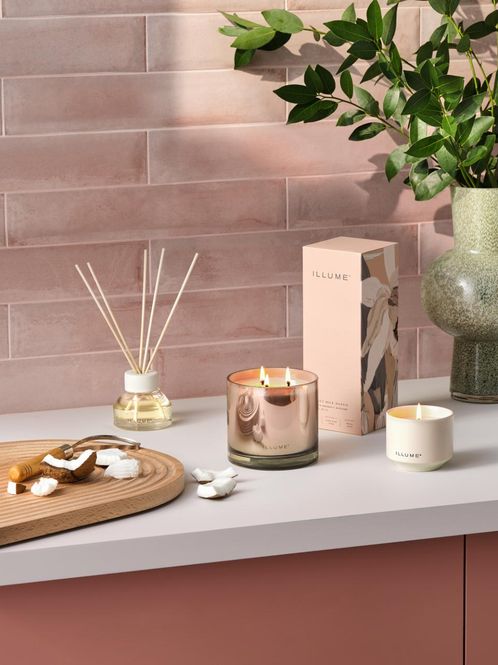 Hovedbilde Bloomingville Illume Coconut Milk Mango Duftlys