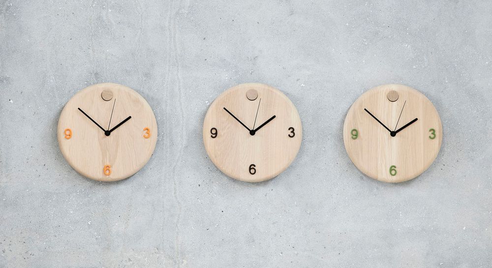 Andersen WoodCare Eik Klokke m/ Utskiftsbare Tall (medfølger)