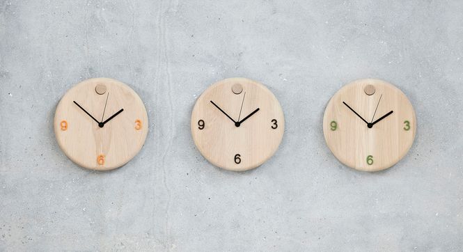 Hovedbilde Andersen WoodCare Eik Klokke m/ Utskiftsbare Tall ...