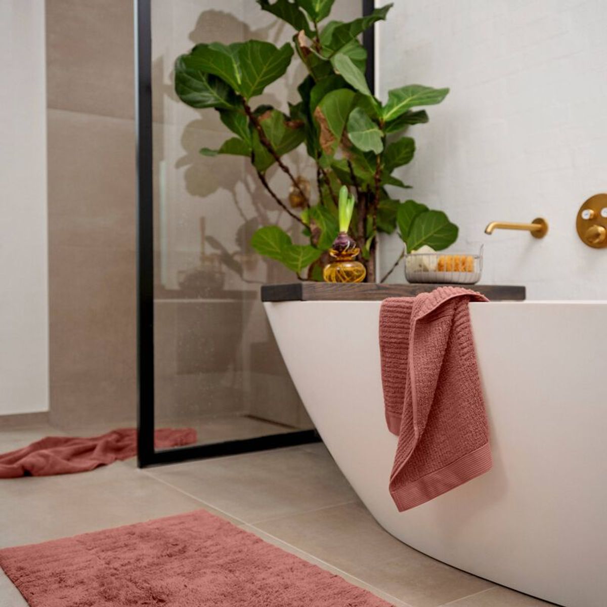 Zone Denmark Tiles Badematte Ferskenrød 80x50 cm